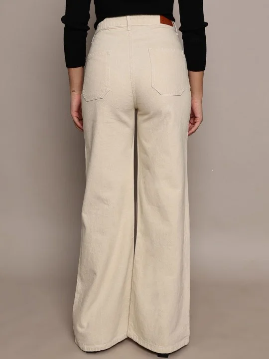 Women Smart Relaxed Fit Stretchable Jeans