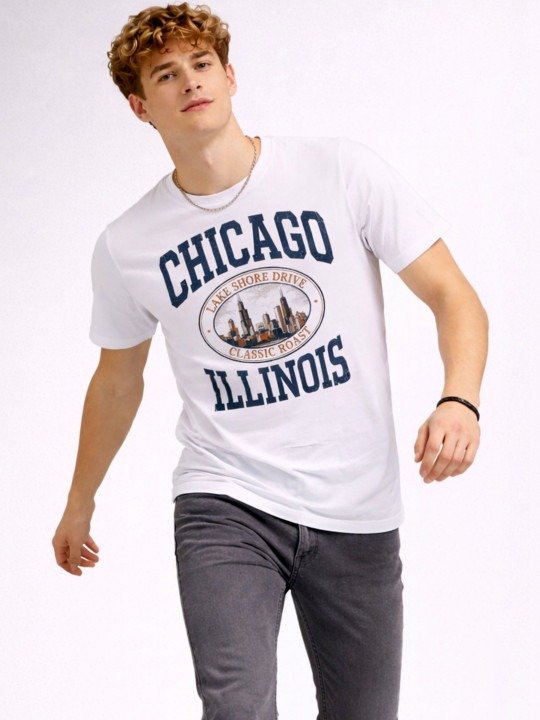 Chicago Illinois Graphic T-Shirt - White - Image 4
